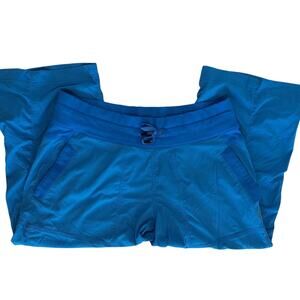 Lululemon Blue Capris